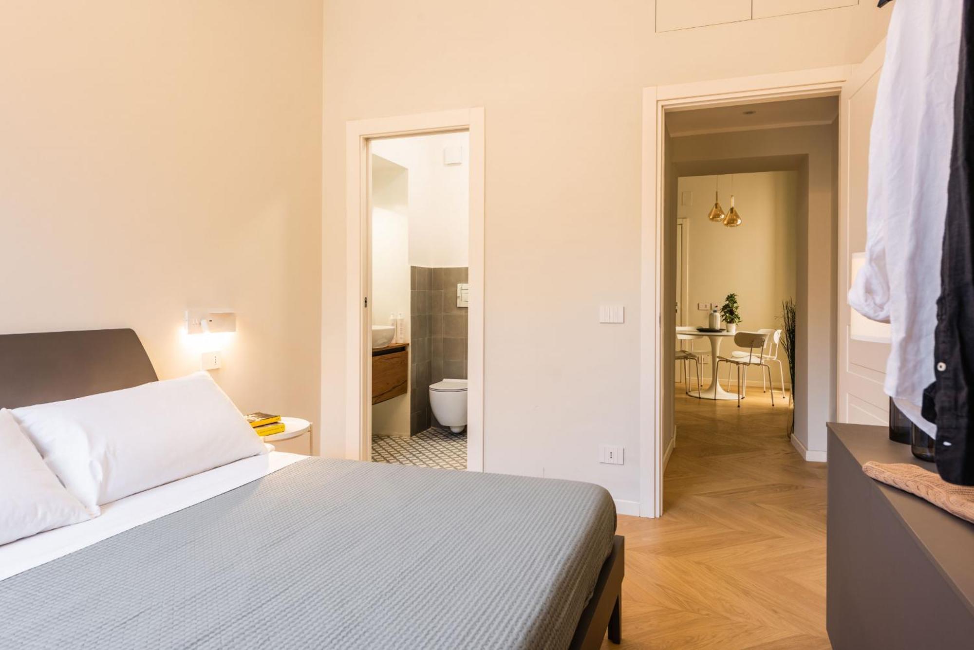Palazzo Bozzanca Apartments By Wonderful Italy Сиракуза Екстериор снимка