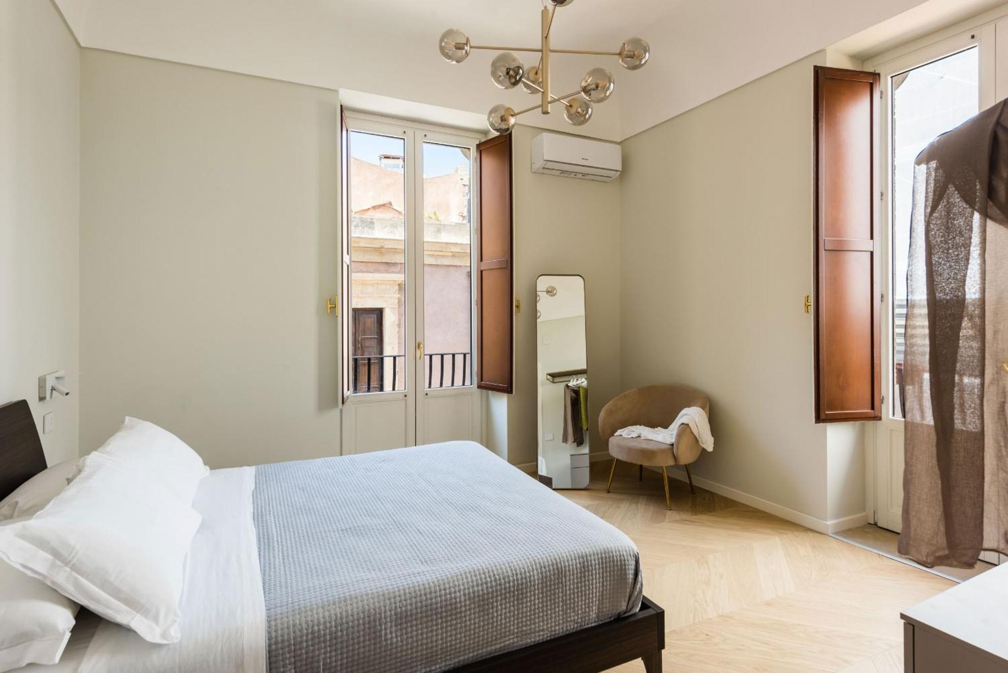 Palazzo Bozzanca Apartments By Wonderful Italy Сиракуза Екстериор снимка